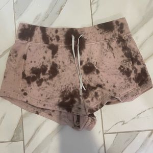 Lululemon high waisted draw string athleisure shorts